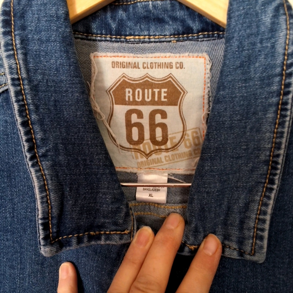 Jean jacket - Picture 2 of 7